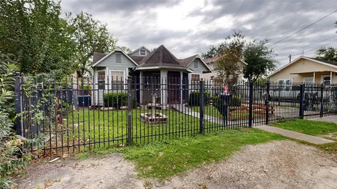 1315 Heslep Street Houston TX 77009