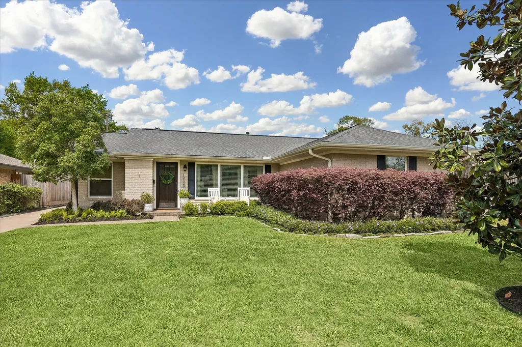 10328 Brinwood Drive Houston TX 77043