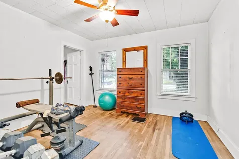 1720 18th Street Huntsville TX 77340