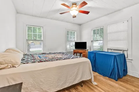 1720 18th Street Huntsville TX 77340