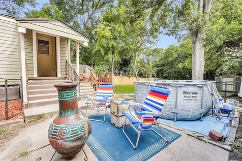 1720 18th Street Huntsville TX 77340