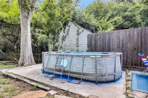 1720 18th Street Huntsville TX 77340