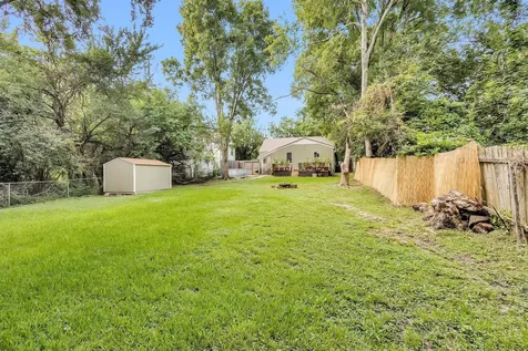 1720 18th Street Huntsville TX 77340