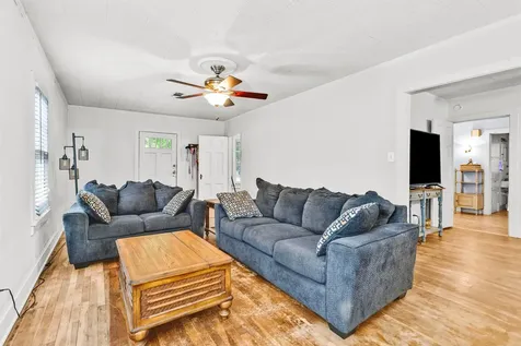1720 18th Street Huntsville TX 77340
