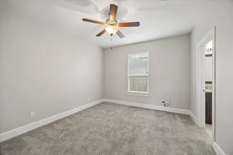 1105 E 27th Street B Houston TX 77009