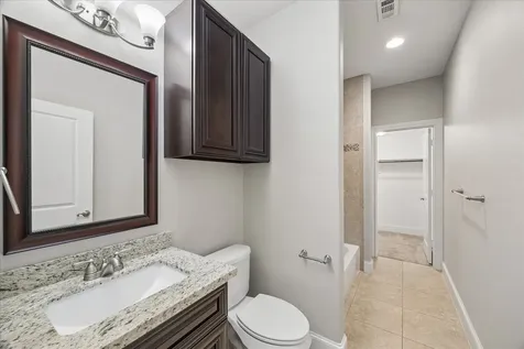 1105 E 27th Street B Houston TX 77009