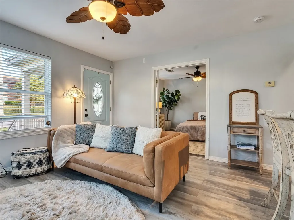 7121 Avenue P 1/2 Galveston TX 77551