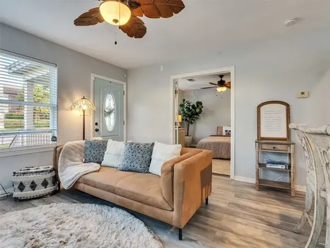 7121 Avenue P 1/2 Galveston TX 77551