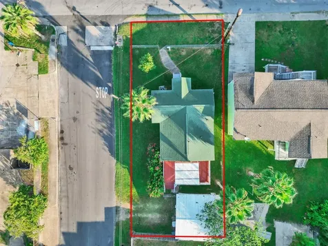 7121 Avenue P 1/2 Galveston TX 77551