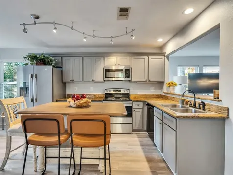 7121 Avenue P 1/2 Galveston TX 77551