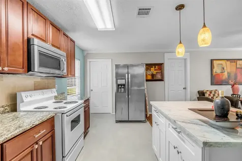 5746 Groveton Street Houston TX 77033