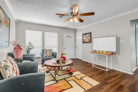 5746 Groveton Street Houston TX 77033