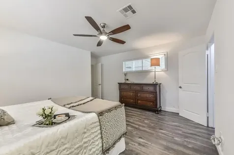 5470 Darnell Street Houston TX 77096