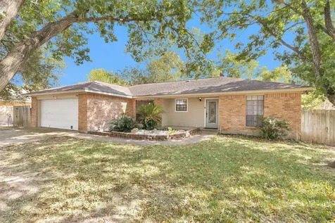 1706 Shawnee Street Navasota TX 77868