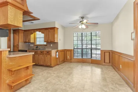 1706 Shawnee Street Navasota TX 77868