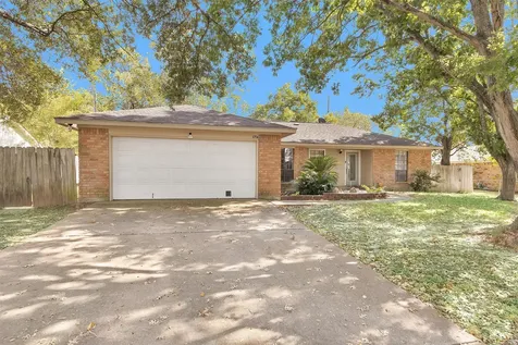 1706 Shawnee Street Navasota TX 77868