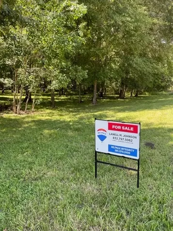 201 Cypress Lakes Circle Cleveland TX 77327