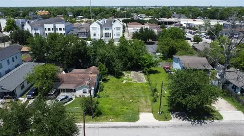 1209 E 27th Street Houston TX 77009