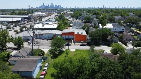 1209 E 27th Street Houston TX 77009