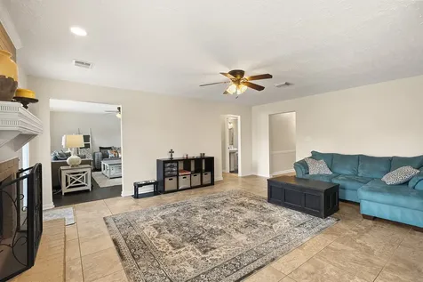 11711 Park Creek Drive Houston TX 77070