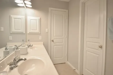7 E Shale Creek Circle The Woodlands TX 77382