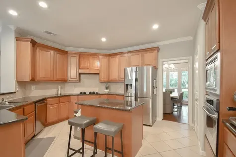 7 E Shale Creek Circle The Woodlands TX 77382
