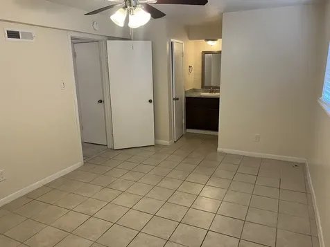 1275 Witte Road 14 Houston TX 77055