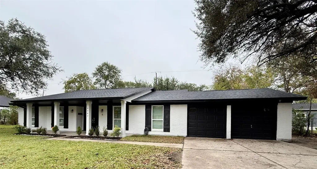 4747 Clover Street Houston TX 77033