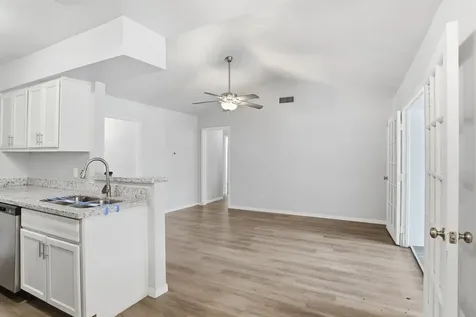 5242 Grace Point Lane Houston TX 77048