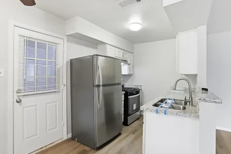 5242 Grace Point Lane Houston TX 77048