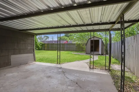 5242 Grace Point Lane Houston TX 77048