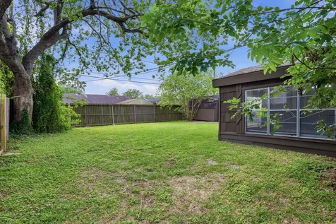 5242 Grace Point Lane Houston TX 77048
