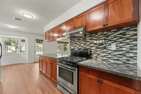 5522 Chantilly Lane Houston TX 77092