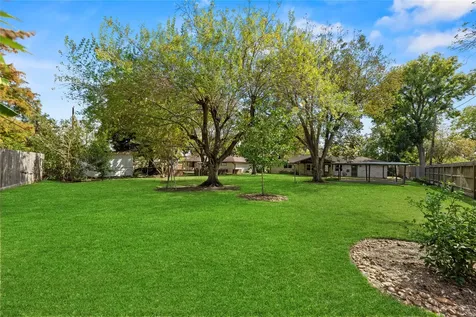 5522 Chantilly Lane Houston TX 77092