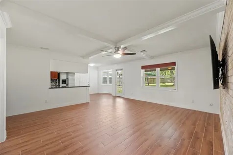5522 Chantilly Lane Houston TX 77092