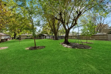 5522 Chantilly Lane Houston TX 77092