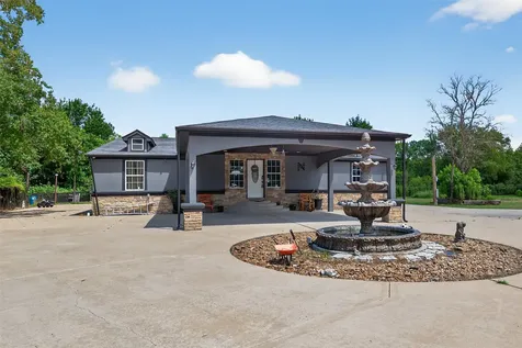 153 County Road 4907 Dayton TX 77535