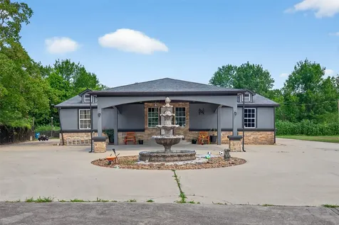 153 County Road 4907 Dayton TX 77535