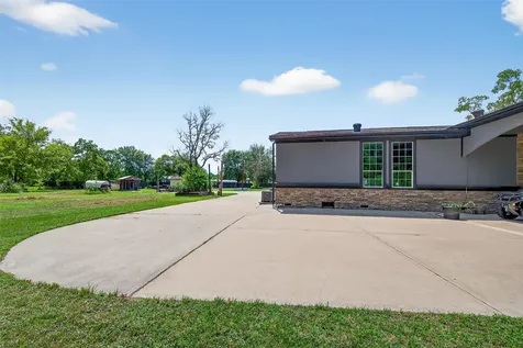 153 County Road 4907 Dayton TX 77535