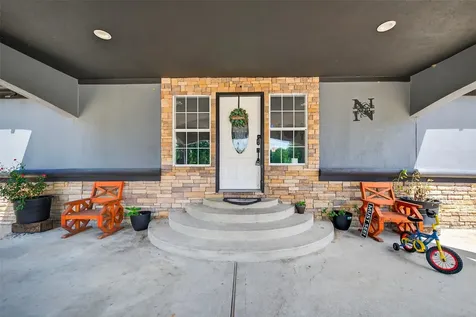 153 County Road 4907 Dayton TX 77535