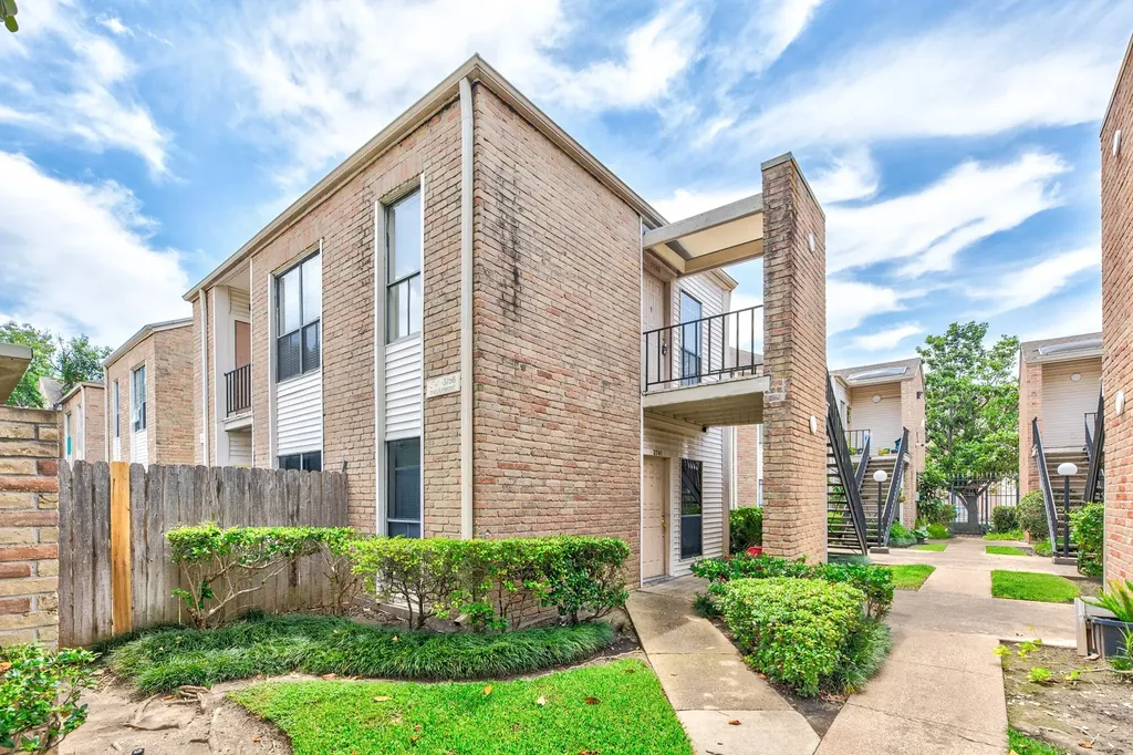 3742 Thistlemont Drive Houston TX 77042