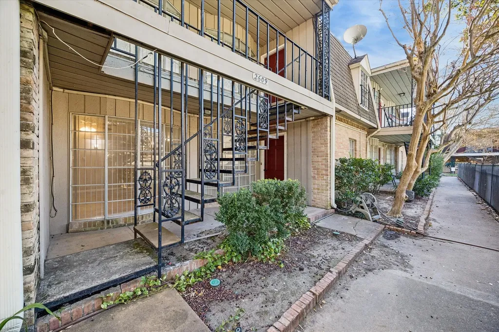 2609 Marilee Lane 1 Houston TX 77057