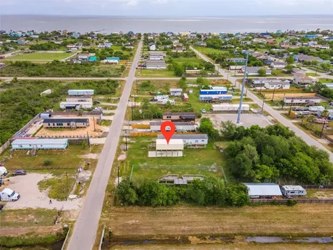 437 16th Street San Leon TX 77539