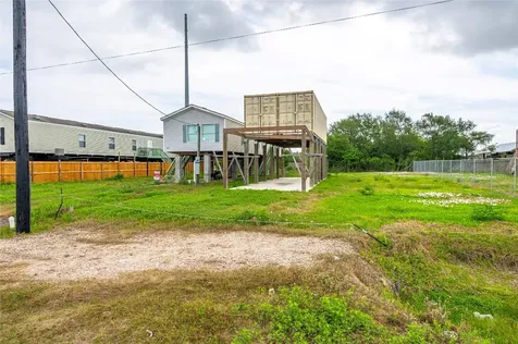 437 16th Street San Leon TX 77539