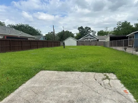 1400 Oak Street Baytown TX 77520