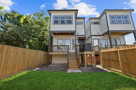 5949 Collingsworth Street Houston TX 77026