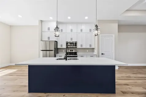 5949 Collingsworth Street Houston TX 77026