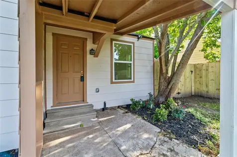 807 Aron Street Baytown TX 77520