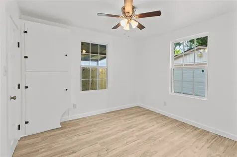 807 Aron Street Baytown TX 77520