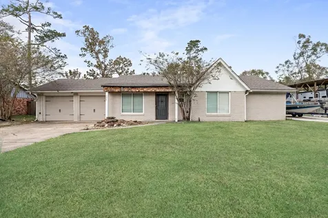 126 Wood Manor Lane Sour Lake TX 77659